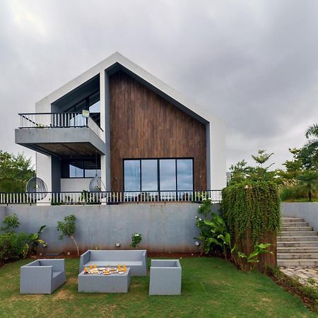 Stayvista At The Rainfield Villa With Gazebo & Lawn Nashik Exterior photo