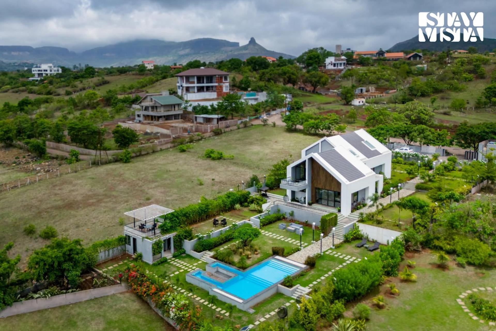 Stayvista At The Rainfield Villa With Gazebo & Lawn Nashik Exterior photo