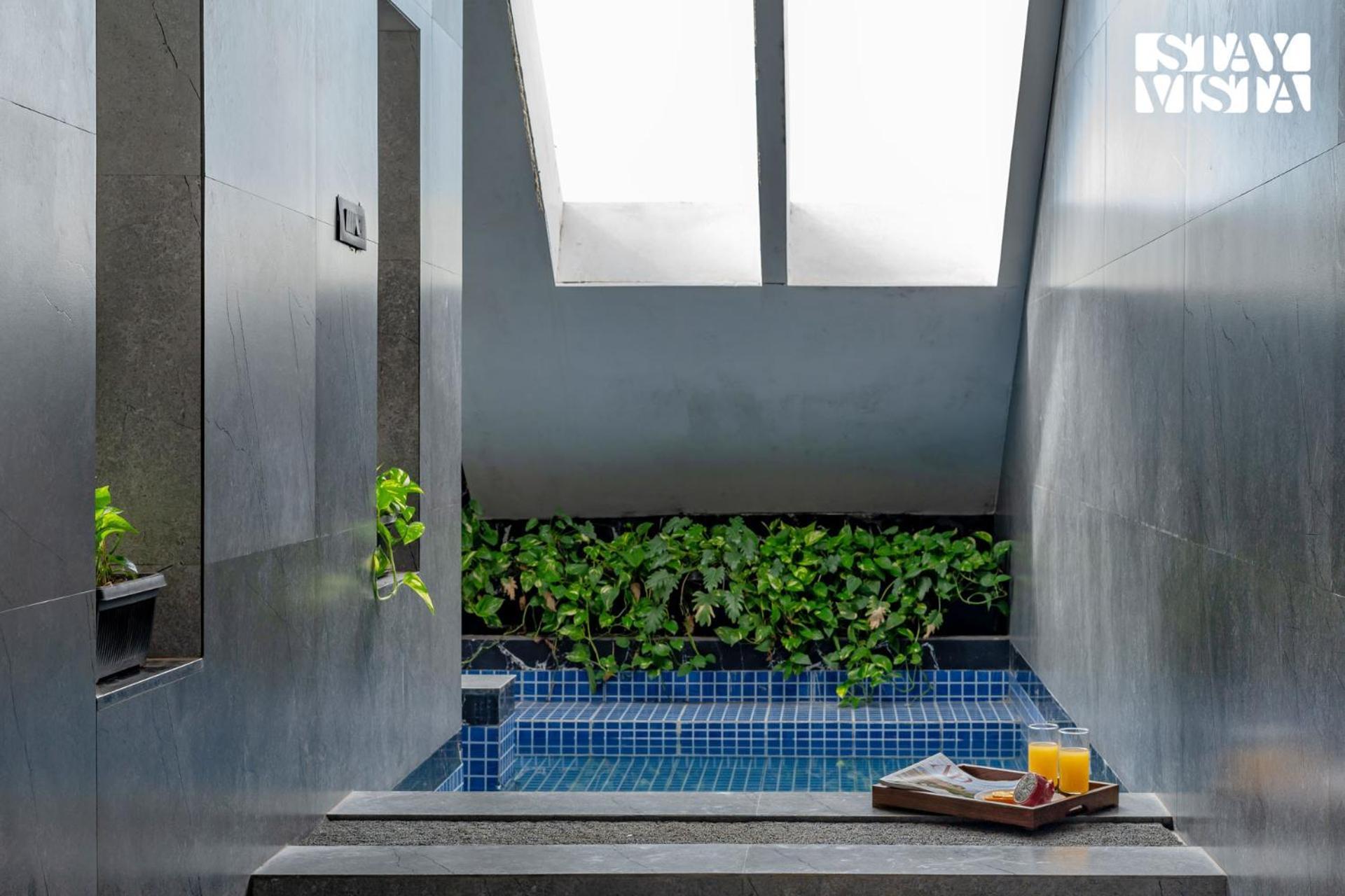 Stayvista At The Rainfield Villa With Gazebo & Lawn Nashik Exterior photo